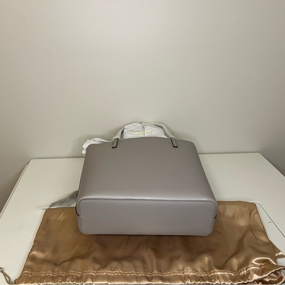 NWT Kate Spade Lawton Way tote in Soft Taupe - Picture 3 of 6